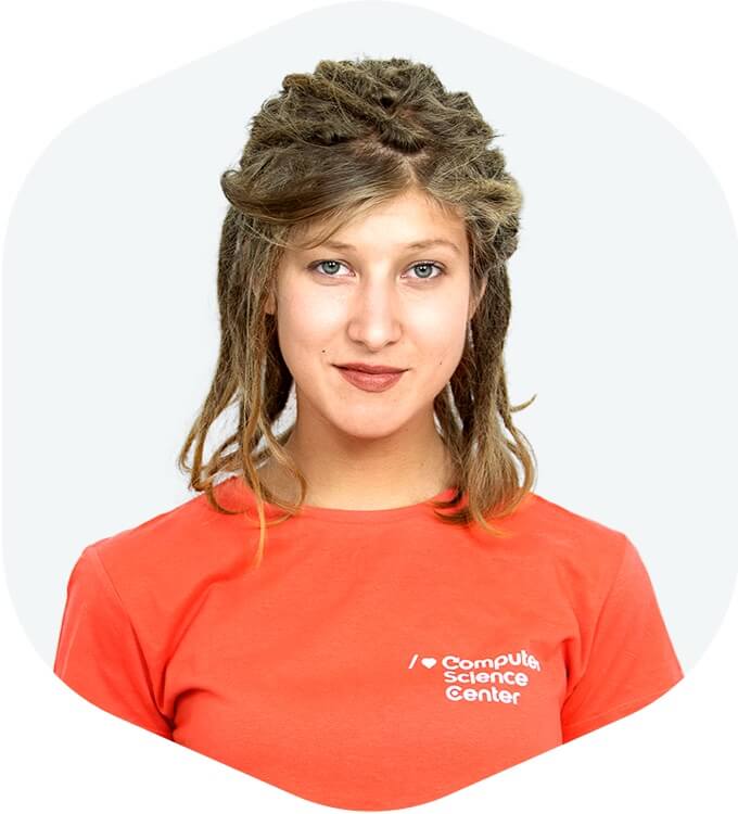 Александра Михайлова